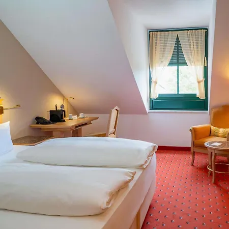 ホテル Atomis Munich Airport By Mercure 4*
