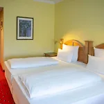 Отель Atomis Munich Airport By Mercure Обердинг