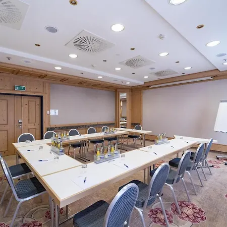 Atomis Munich Airport By Mercure 4*